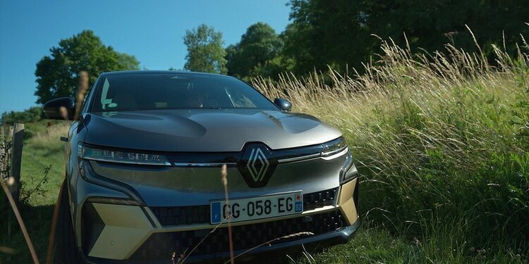 Renault Megane e-tech 100% eléctrico estrena nuevo motor