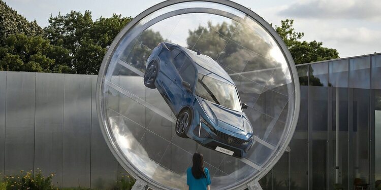 Nuevo Peugeot 408, un coche digno del Louvre- Lens