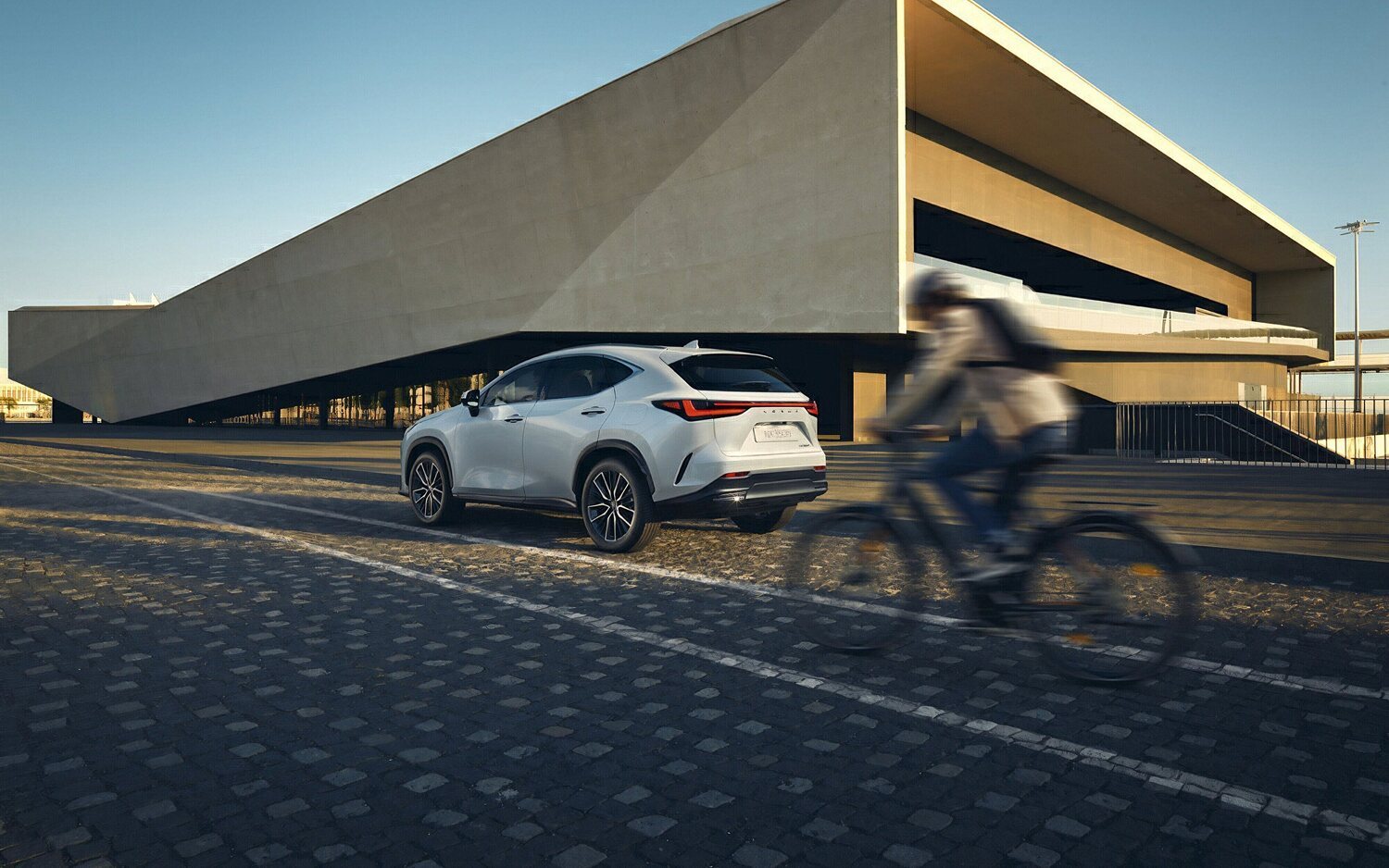 Lexus se moderniza incorporando la última tecnología
