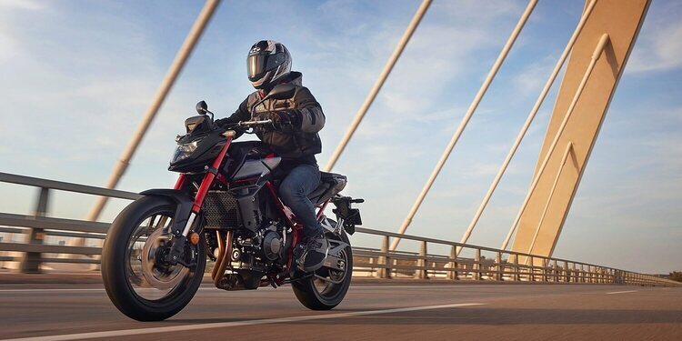 Nueva Honda CB750 Hornet