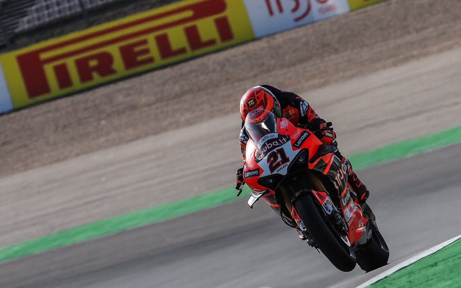 Rinaldi domina la FP1 con un gran Gerloff