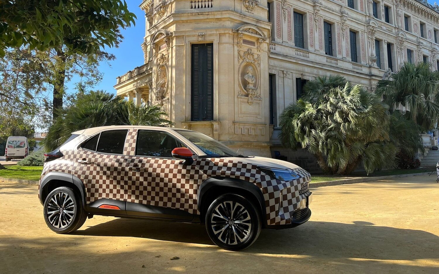 Toyota Yaris se rinde ante IQ Collection