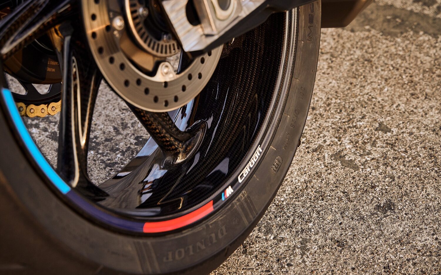 BMW S 1000 RR apuesta por Dunlop