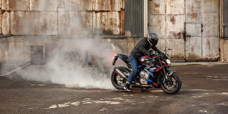 BMW lanza la BMW M 1000 R