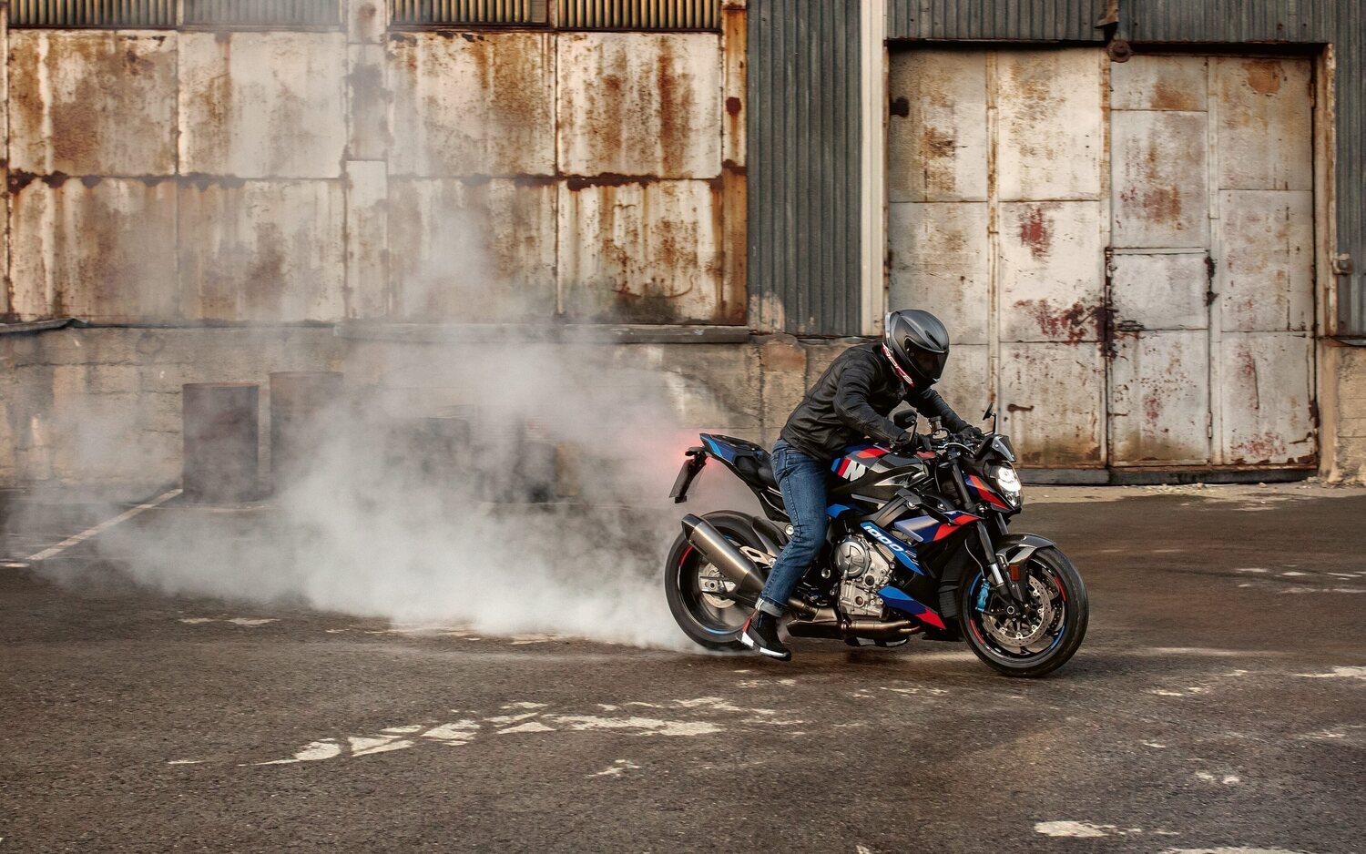 BMW lanza la BMW M 1000 R