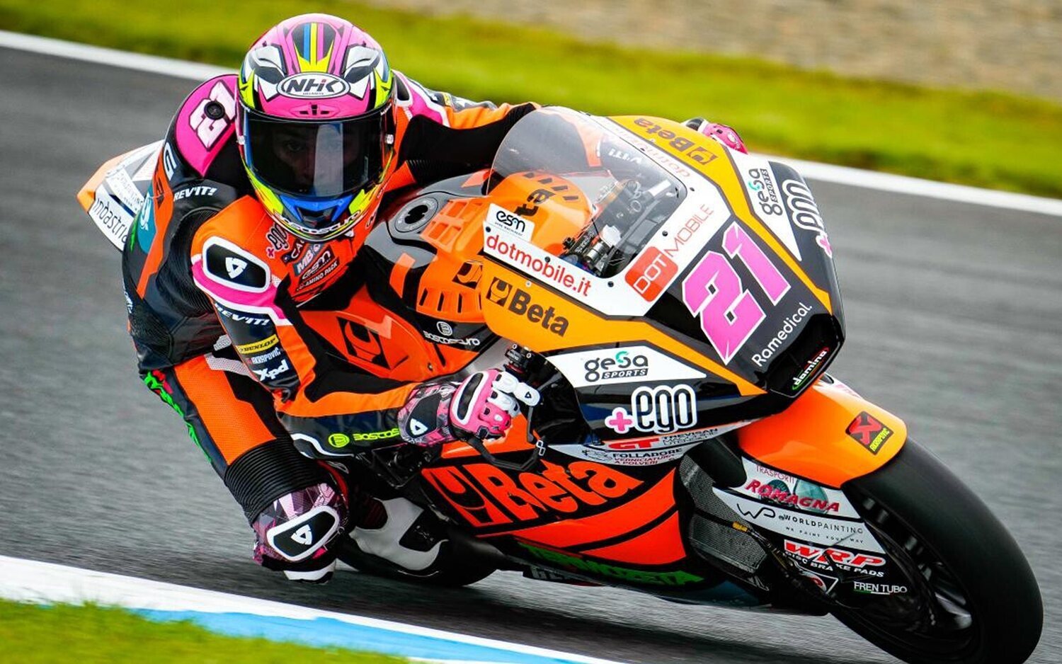 Alonso López se entrena en la pole en una batalla con Acosta