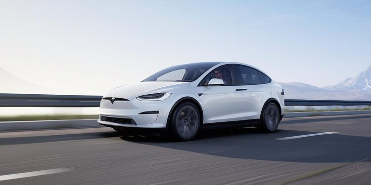 Tesla no tendrá su modelo de conducción autónoma en 2022