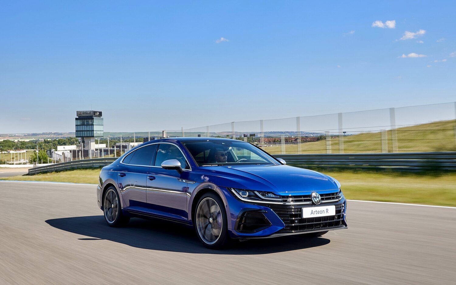 Volkswagen se adapta a los nuevos tiempos con la gama R