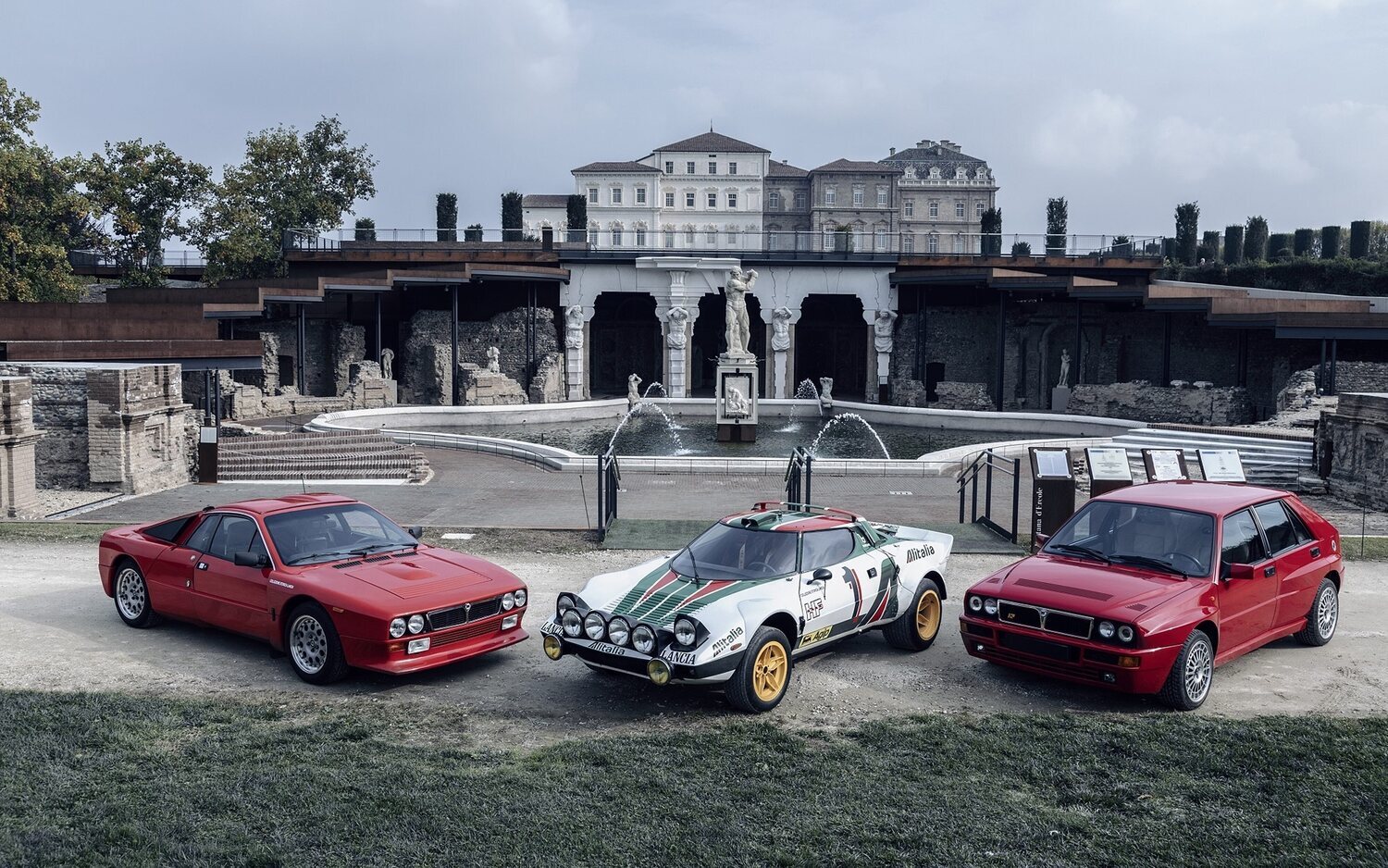 Lancia abre una nueva etapa inspirándose en su pasado
