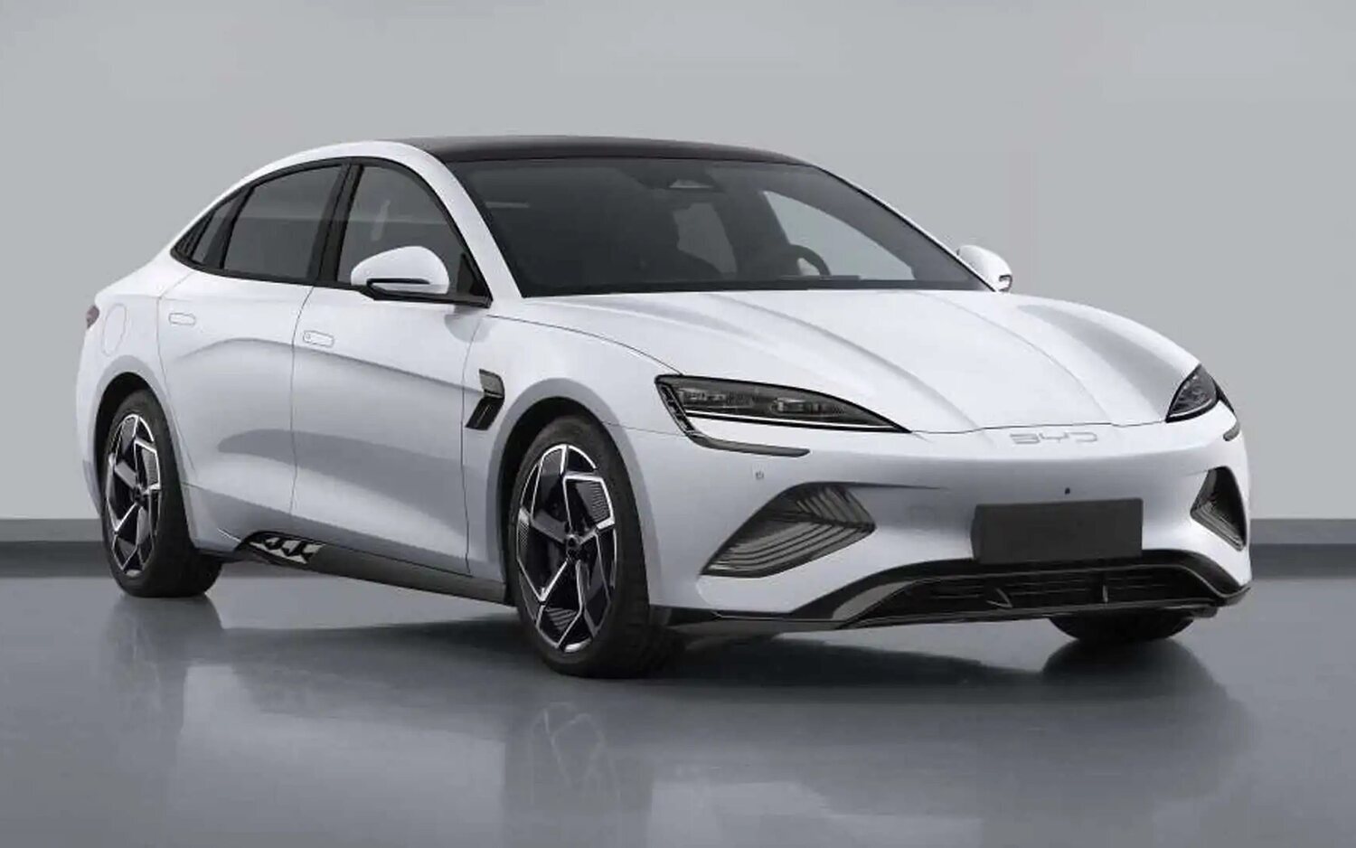 BYD se prepara para su llegada a Europa en España
