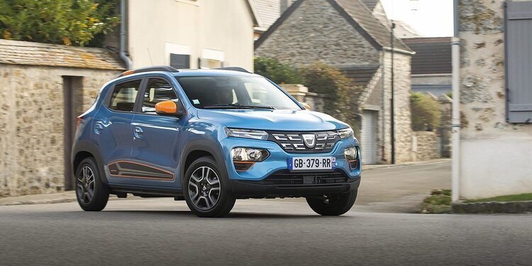 Dacia crítica con dureza la naturaleza de los coches eléctricos actuales