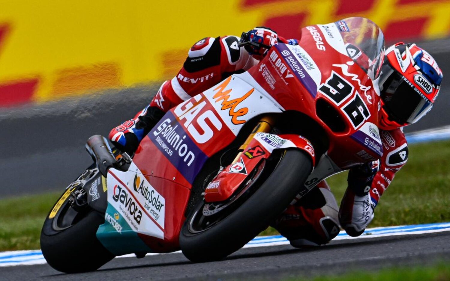Jake Dixon encabeza la primera práctica en el COTA