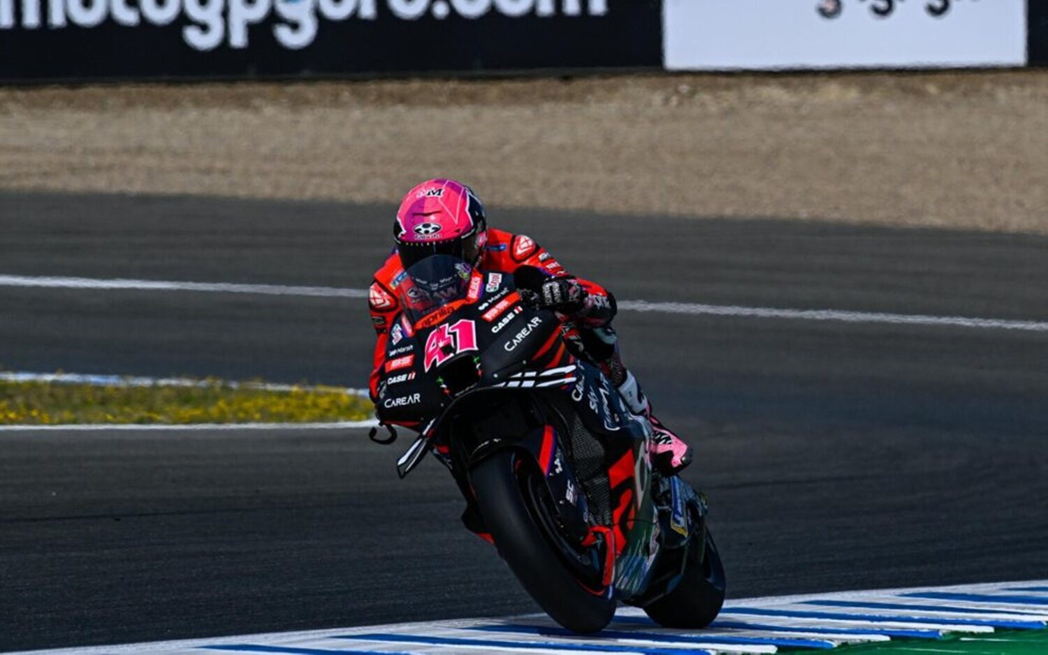 Aleix Espargaró, pole con suelo mojado y muchas sorpresas