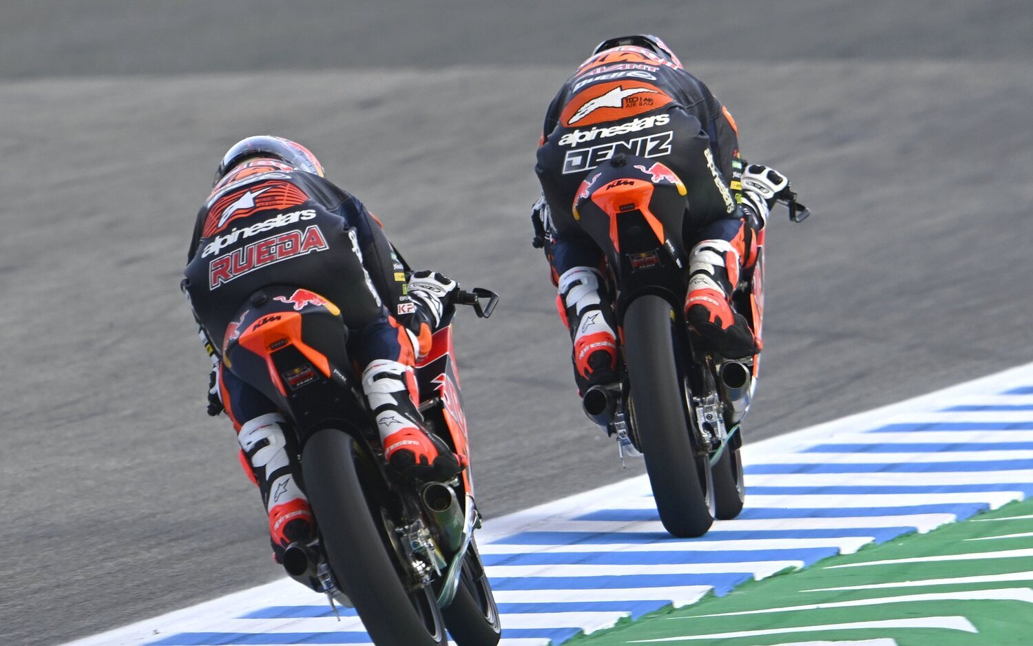 Deniz Öncü mantiene su domino y se lleva la pole en Jerez