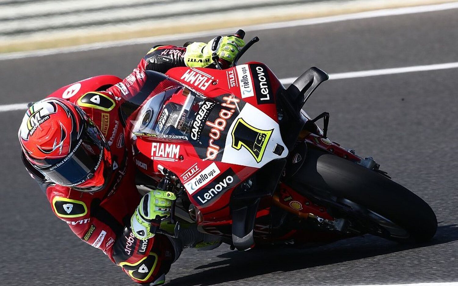Bautista confirma su continuidad junto a Ducati en 2024