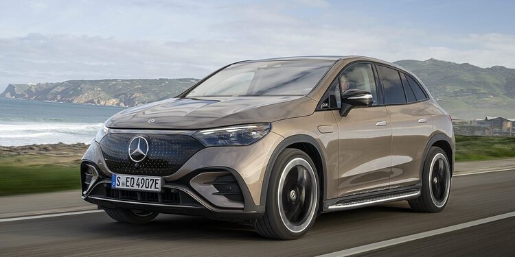 Mercedes retrasa su plan estratégico un año