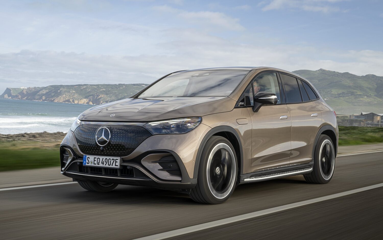 Mercedes retrasa su plan estratégico un año