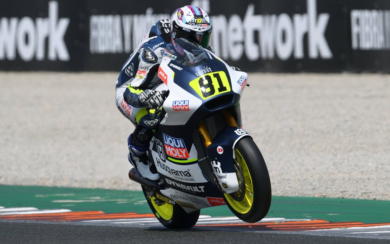 Senna Agius vuelve a ganar en Cheste