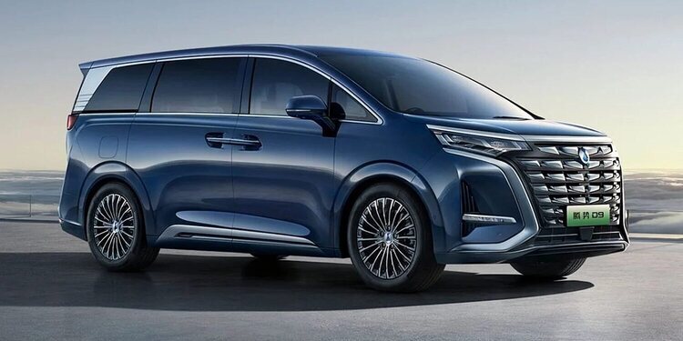 BYD anuncia que su submarca Denza llegará a Europa