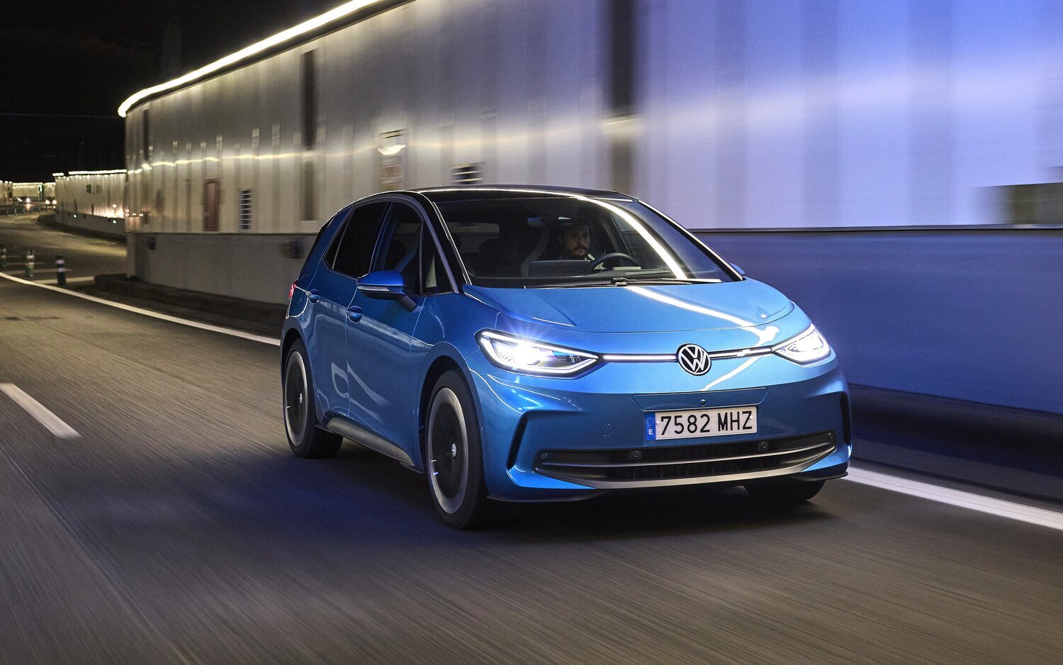 Volkswagen redistribuye toda su producción eléctrica