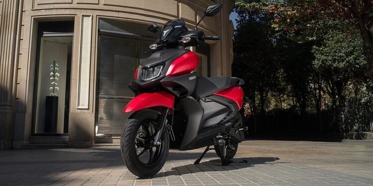 Yamaha RayZR, el primer scooter híbrido pensado para Europa