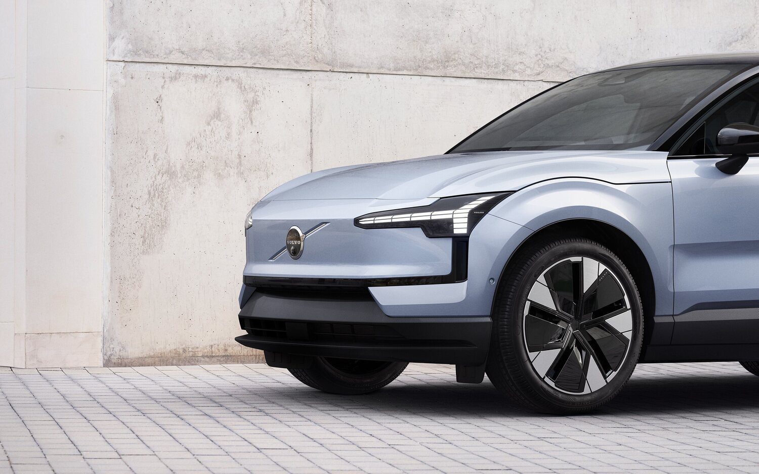 Volvo EX30 estrena nuevos acabados