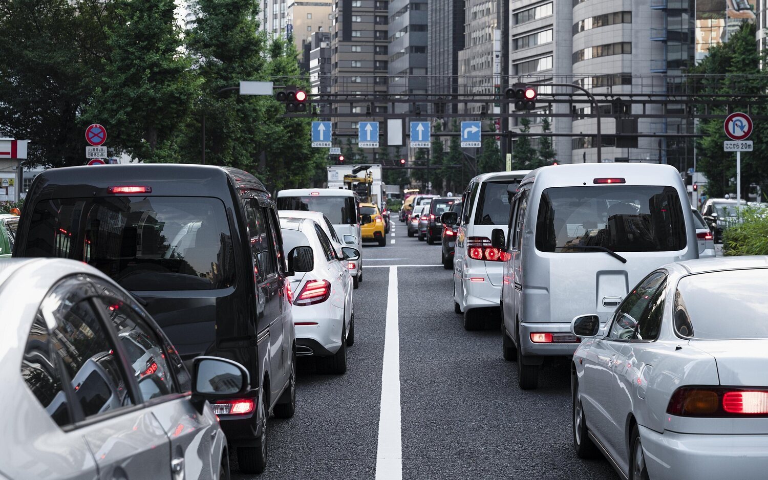 DGT 2025: Nuevas normas de circulación que debes conocer