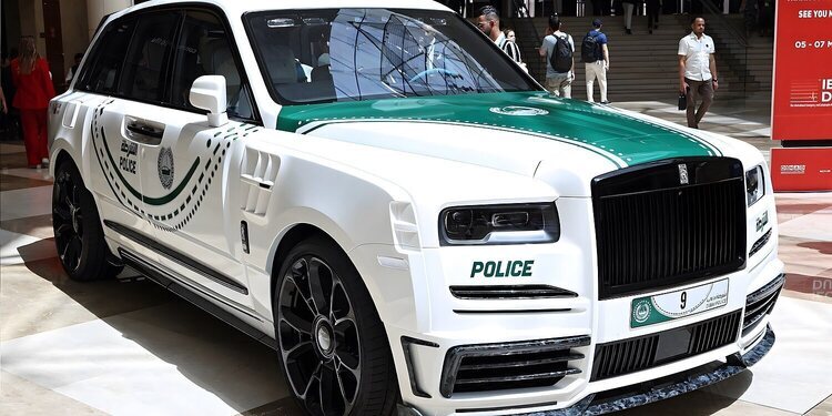 Rolls-Royce Cullinan Mansory: cuando el lujo se viste de uniforme