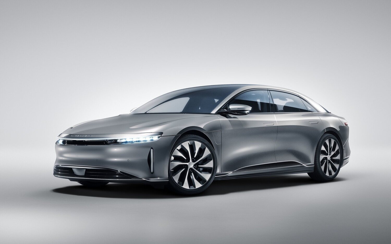 Los coches eléctricos con más autonomía en 2025: ¿Quién gana la carrera de los kilómetros?
