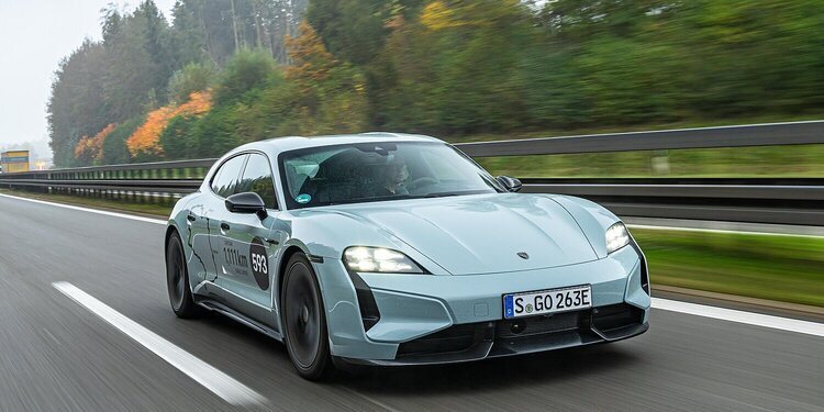 Porsche frena su apuesta total por el eléctrico y abraza de nuevo los híbridos