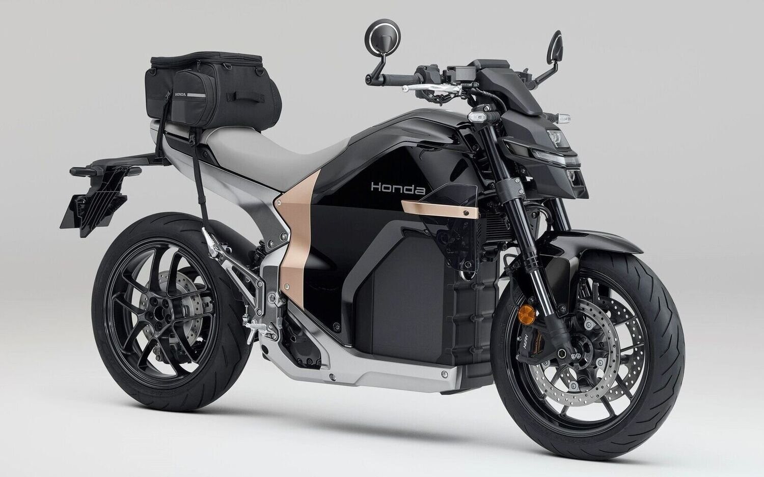 Honda WN7: la primera gran eléctrica de Honda ya tiene precio y fecha en España