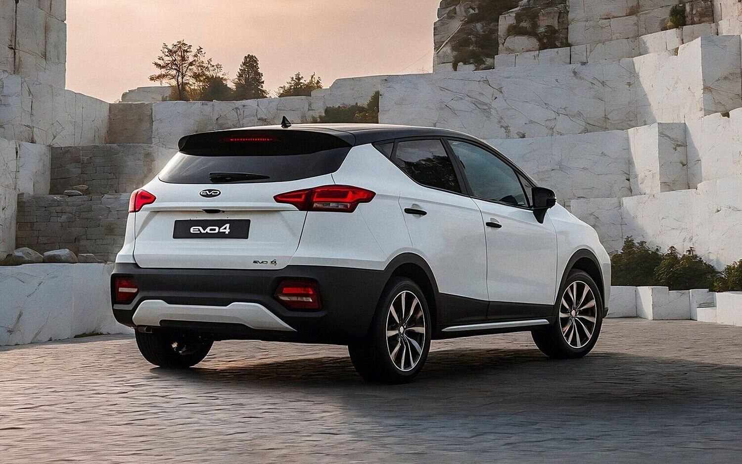 Llega el EVO Cuatro: el SUV con etiqueta ECO que quiere hacer sombra a Duster y MG ZS por menos de 20.000 euros