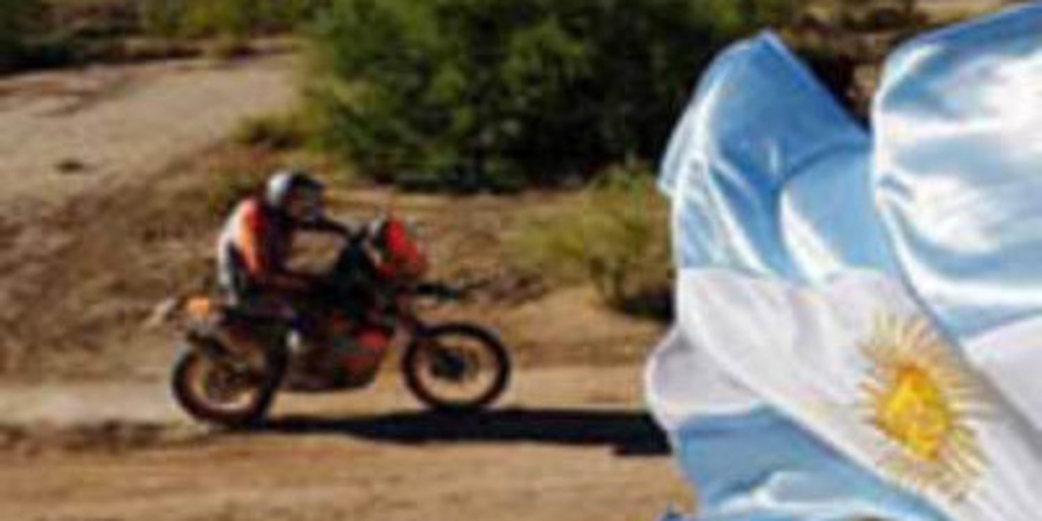 Dakar 2013, etapa 11: Caselli gana bajo la lluvia. Robby Gordon vence tras la neutralización