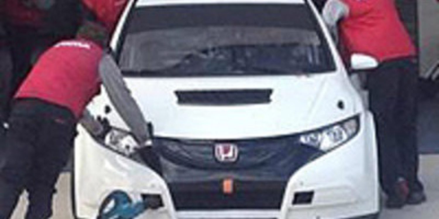 Dos Civic en pista por primera vez
