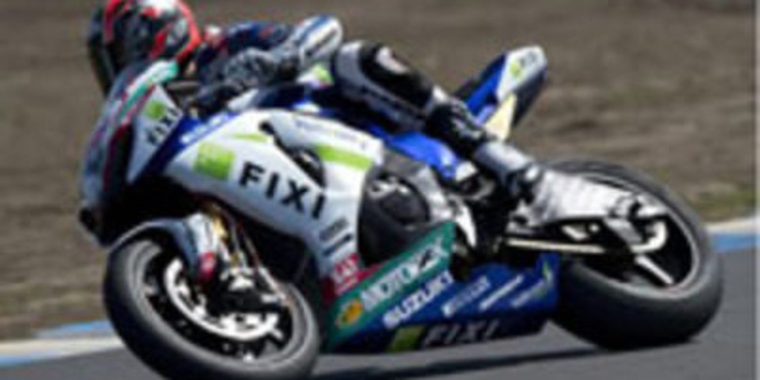 Leon Camier y Suzuki cierran el test de SuperBikes arriba