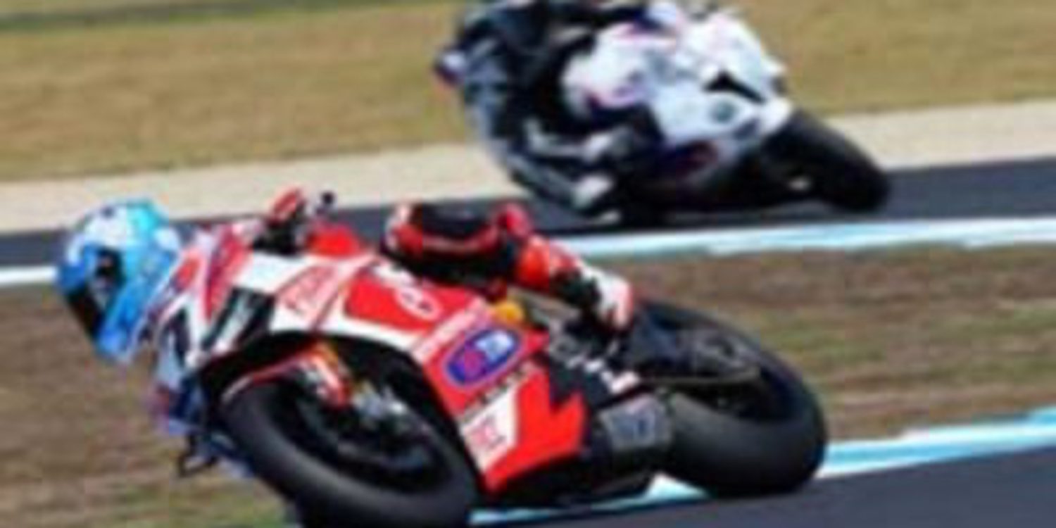 Carlos Checa consigue la SuperPole de SuperBikes en Phillip Island