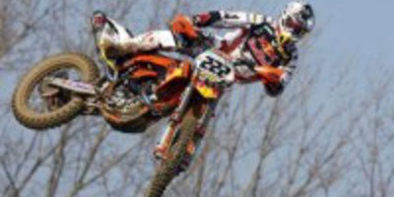 Antonio Cairoli renueva con KTM
