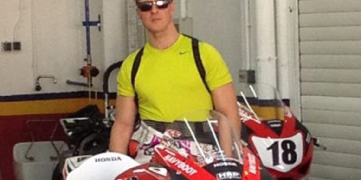 Michael Schumacher sobre una Honda CBR 1000RR en Valencia