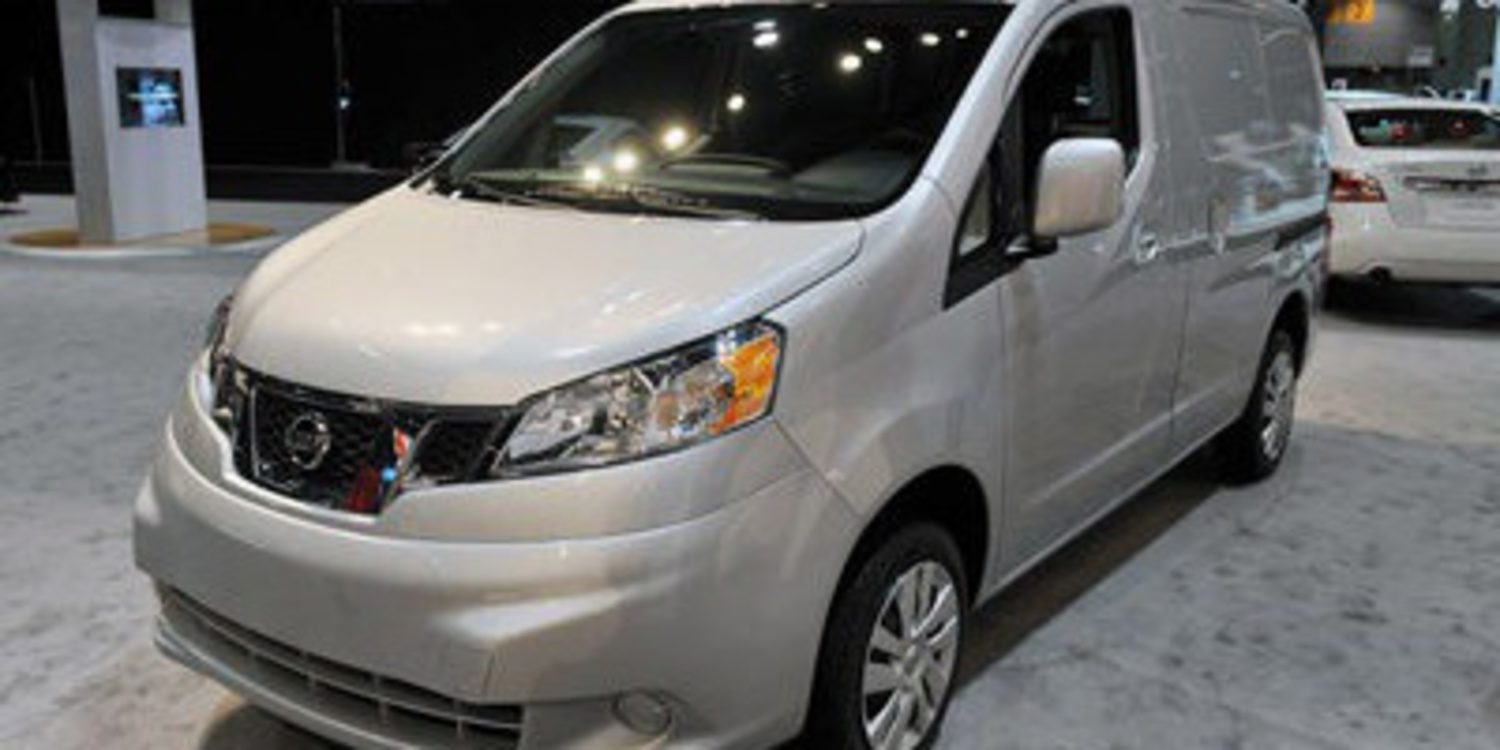La versión barata de la Nissan NV200 trae polémica