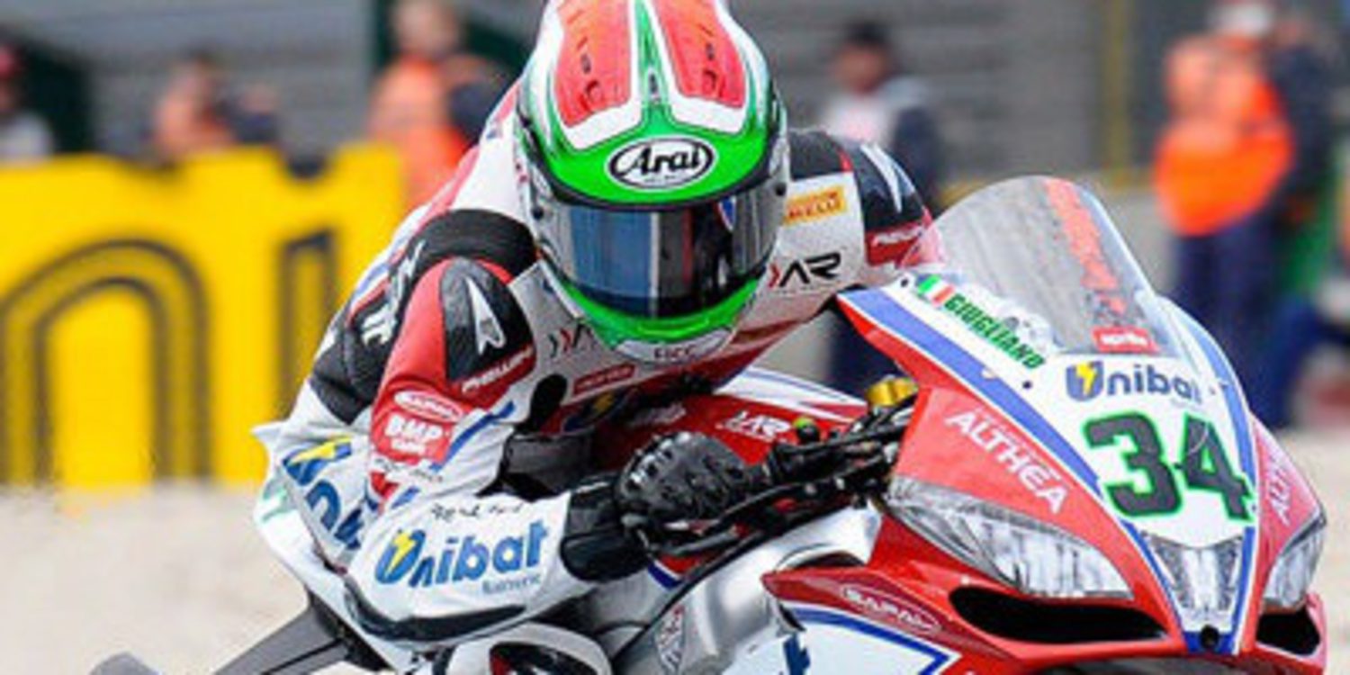 Davide Giugliano sorprende en la QP2 SBK de Assen