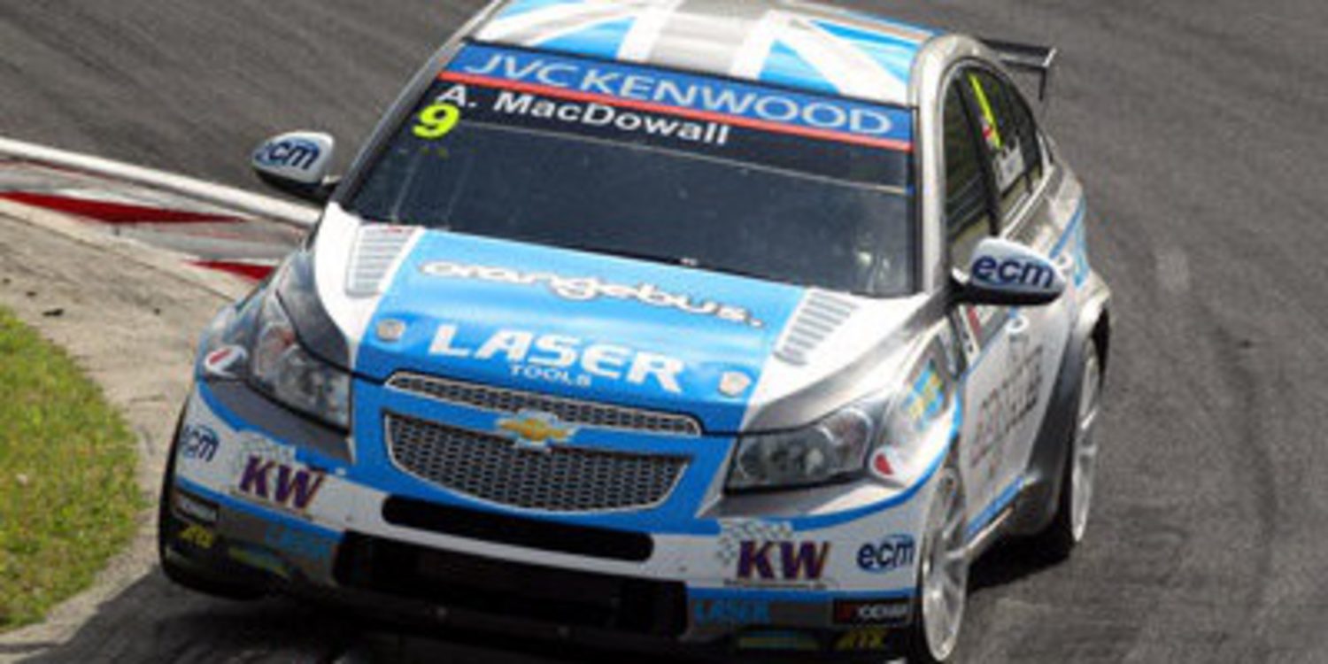 Yvan Muller se lleva la pole