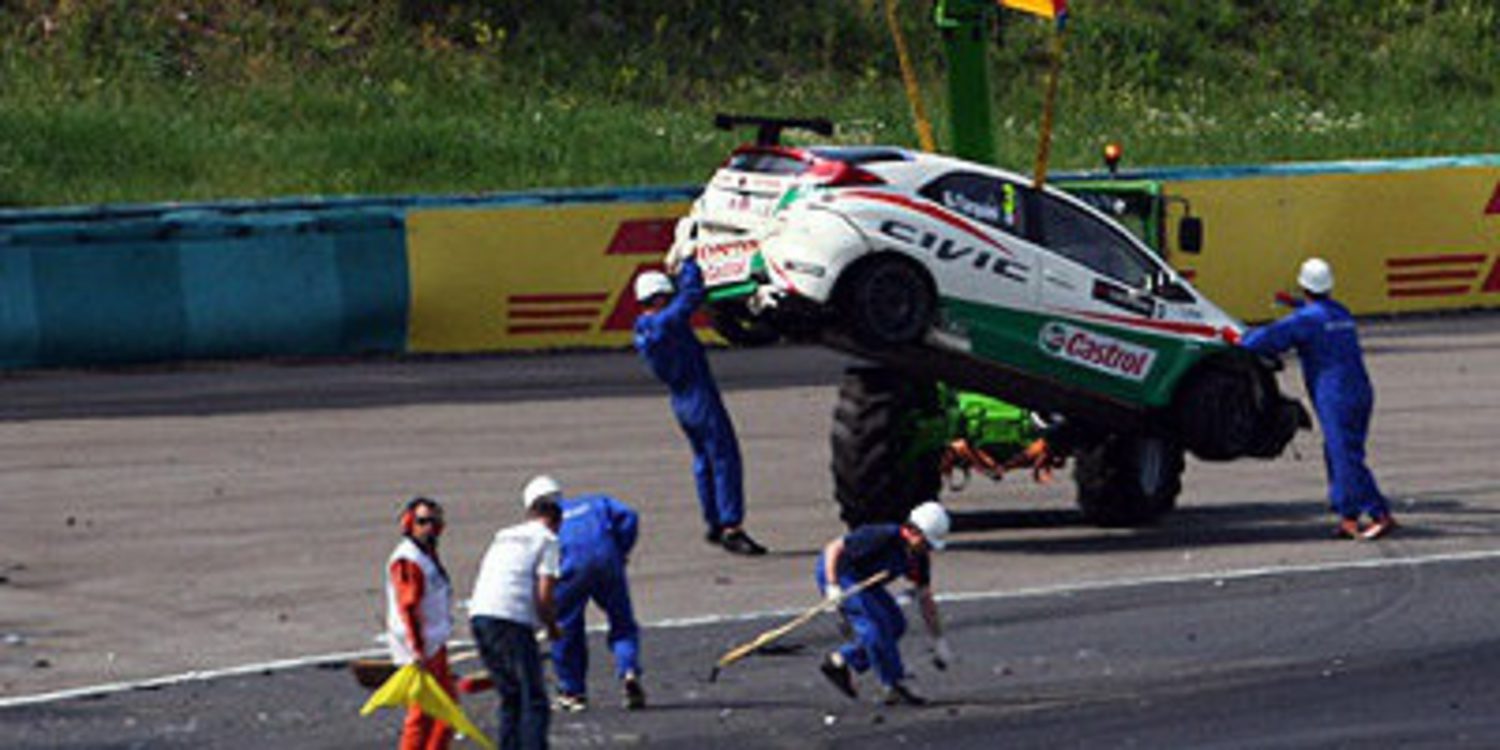 Gabriele Tarquini y Engstler abandonan el hospital