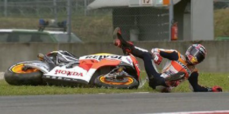 Marc Márquez se lleva los FP1 MotoGP de Mugello con caída