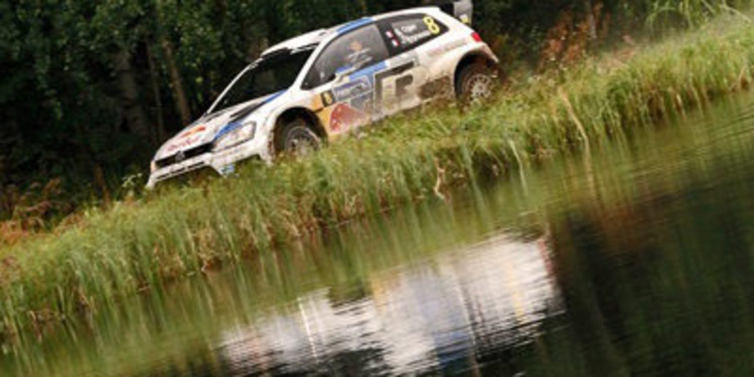 Ogier rompe el Rally de Finlandia en la segunda etapa
