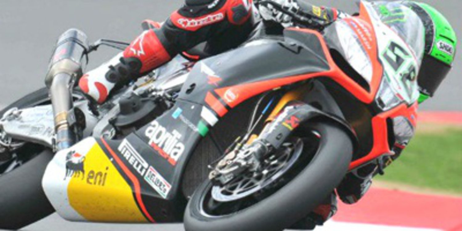 Pole SBK para Laverty, Carlos Checa 2º en Silverstone