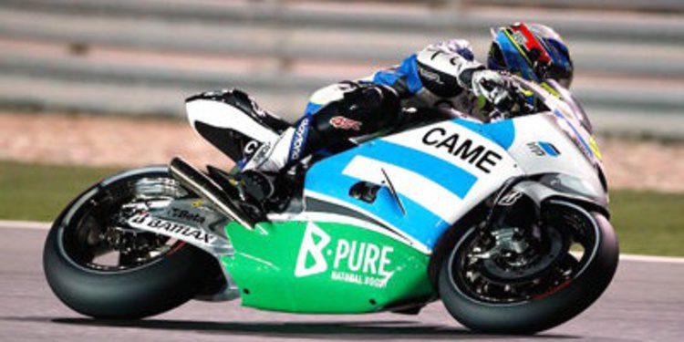 Lukas Pesek fuera de Came IodaRacing en Brno, su casa