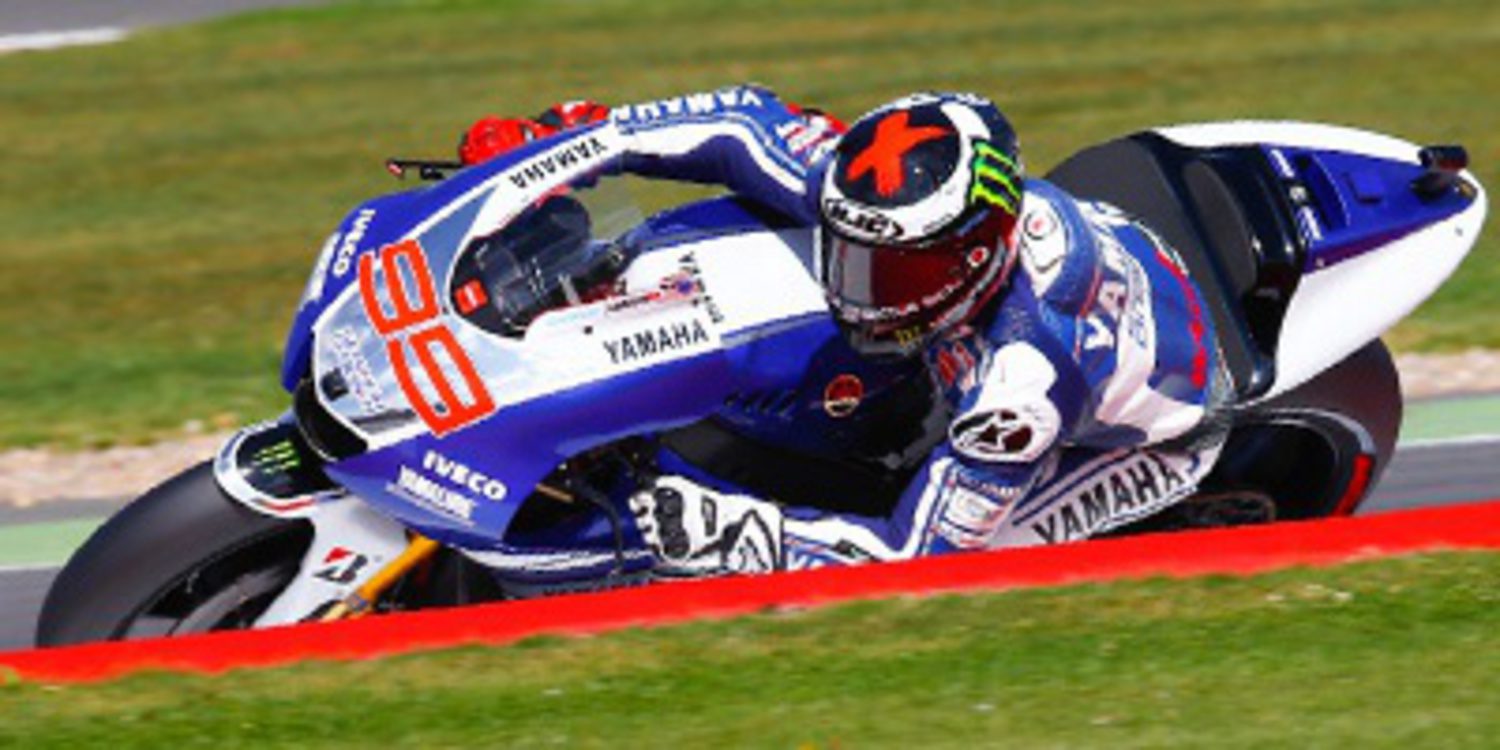 Lorenzo no se rinde en los FP2 MotoGP en Silverstone