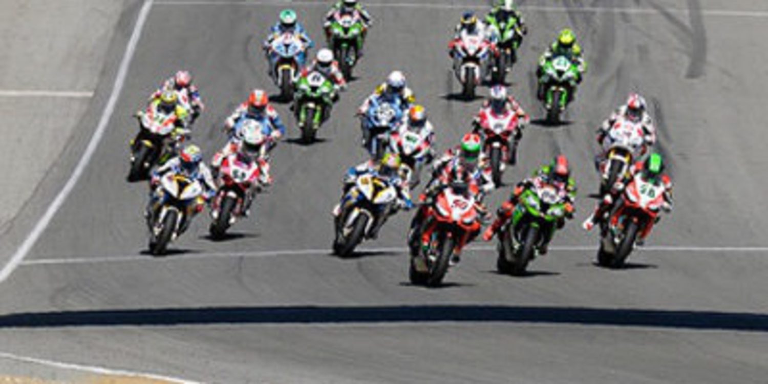 Laverty gana en Laguna Seca, Giugliano pone el espectáculo