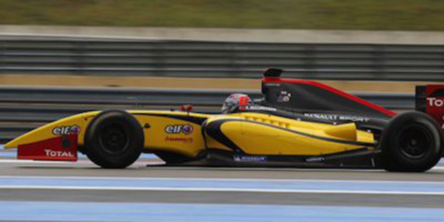 Magnussen se lleva la pole en Montmeló bajo la niebla