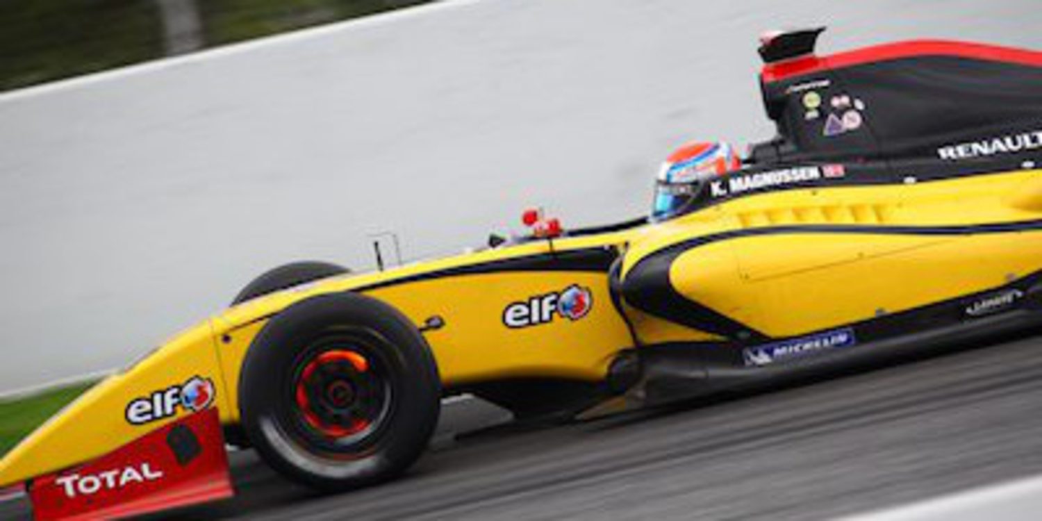 Magnussen redondea la cita con triunfo en Barcelona